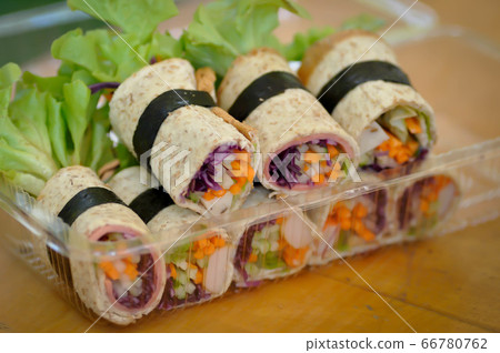 bread roll, rolls bread roll, rolls 66780762