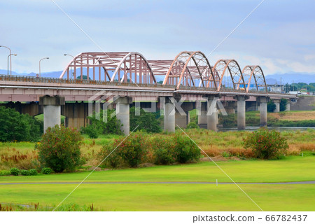 Sa玉縣熊谷市川大橋 群馬縣大田市通川 照片素材 圖片 圖庫