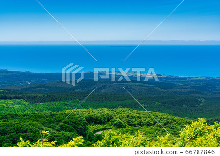 The Sea of Japan as seen from the Chokai Blue Line Akita Prefecture side Nikaho City, Akita Prefecture The Sea of Japan as seen from the Chokai Blue Line Akita Prefecture side Nikaho City, Akita Prefecture 66787846