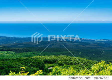 The Sea of Japan as seen from the Chokai Blue Line Akita Prefecture side Nikaho City, Akita Prefecture 66787858