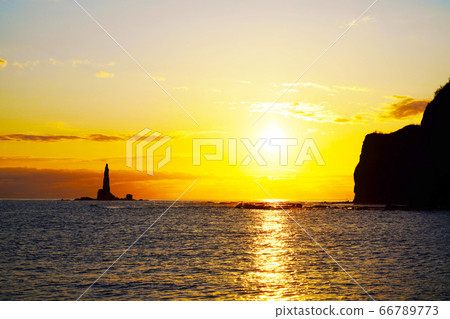 Candle rocks at dusk "Yoichi-cho" 66789773