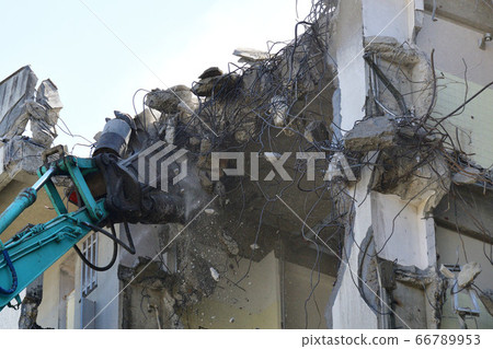 Building demolition work 66789953