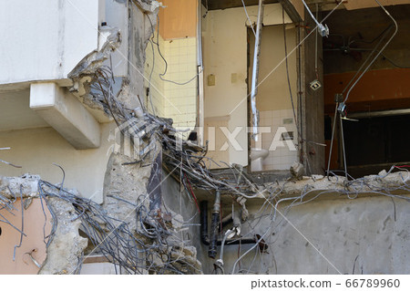 Building demolition work Building demolition work 66789960