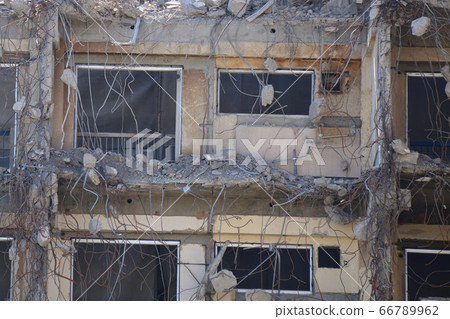 Building demolition work Building demolition work 66789962