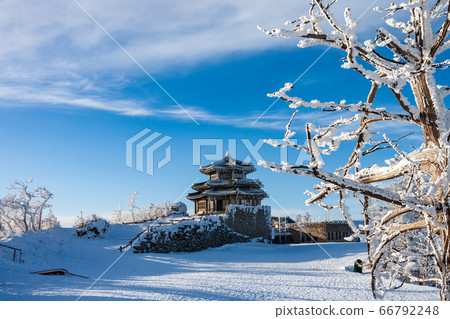 Deokyusan Snow Scene... Seolcheonbong 66792248