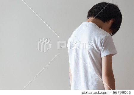 面對面和背面的孩子 66799066