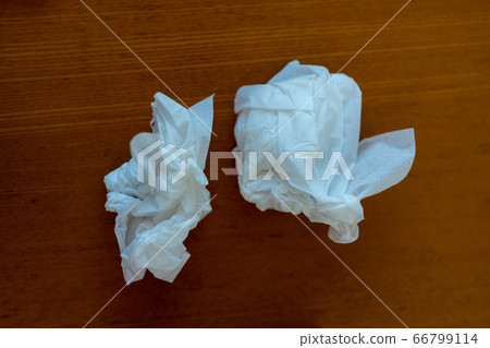 Used tissue 66799114
