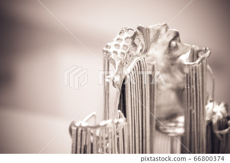 Dental crowns printed in laser sintering machine. 66800374