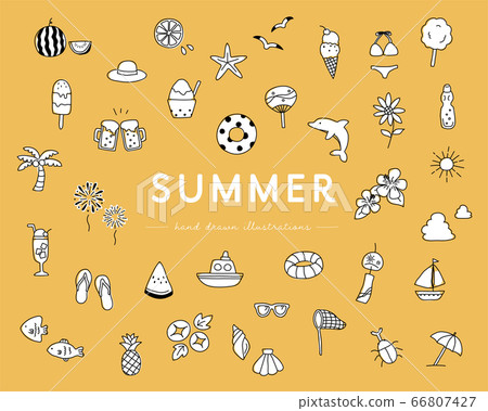 Set of handwritten summer items illustration / fashion / beach 66807427