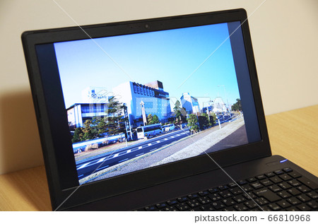 Scenery of a sightseeing spot (Matsue City, Shimane Prefecture…Shinji Lake Matsue Onsen) is displayed on a computer screen 66810968