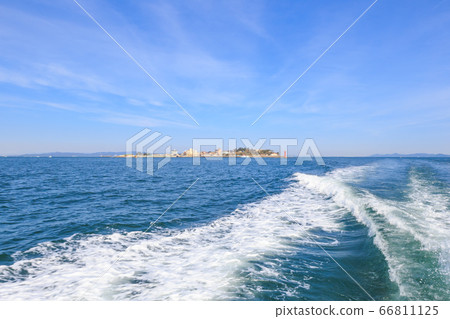Hikashima seen from the sightseeing boat Aichi Prefecture Hikashima seen from the sightseeing boat Aichi Prefecture 66811125
