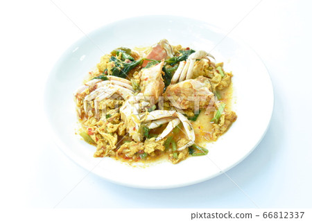 stir fried swimmer crab in yellow curry and egg on plate stir fried swimmer crab in yellow curry and egg on plate 66812337
