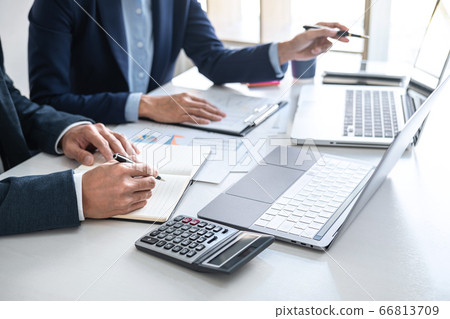 Business team are working with leader, Business team are working with leader, 66813709