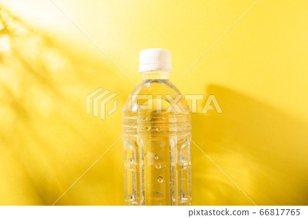 水和塑料瓶。水合。衛生/體育和培訓。中暑措施等 66817765