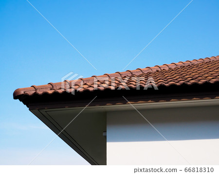 construction roof of house built with clay tiles, construction roof of house built with clay tiles, 66818310
