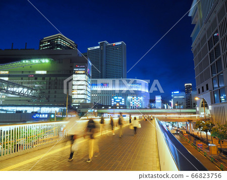 Osaka Umeda at dusk Umeda New Pedestrian Bridge JR Osaka Station and Yodobashi Camera Osaka Umeda at dusk Umeda New Pedestrian Bridge JR Osaka Station and Yodobashi Camera 66823756