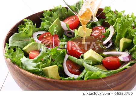 Dressing salad 66823790