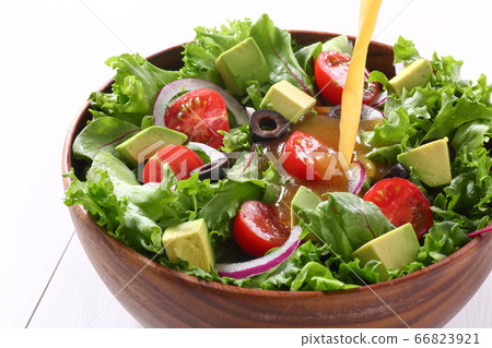 Dressing salad 66823921