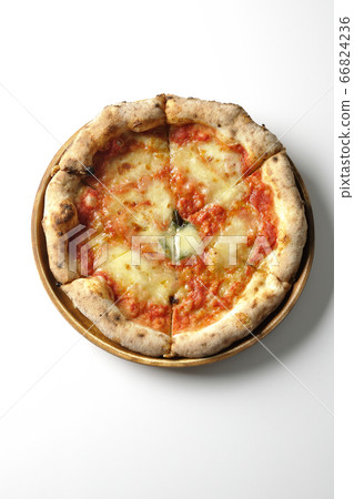 Margherita taken from a bird's eye view is one of the Neapolitan pizzas (white background) 66824236