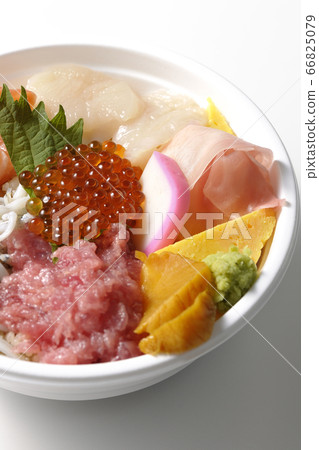 Colorful seafood bowl with salmon, shirasu, salmon roe, scallops and tuna (white background) 66825079