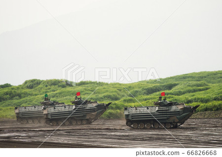 兩棲裝甲車（AAV7） 66826668