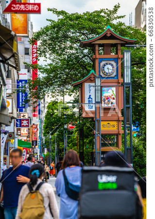 俯瞰日本橋人形町的日本東京城市景觀（擁擠狀況已開始恢復...） 66830538