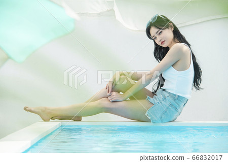 生活方式,女人,夏天 生活方式,女人,夏天 66832017