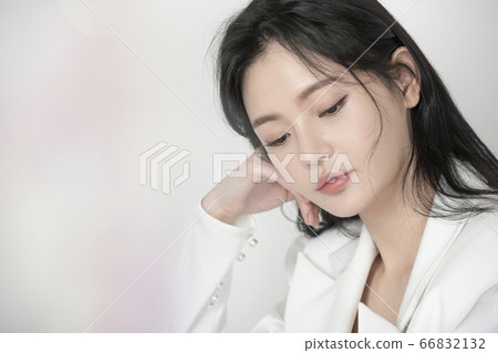 美女插圖女性 66832132