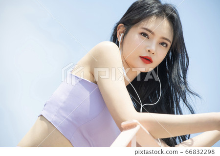Lifestyle,woman,summer 66832298