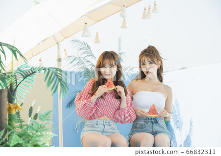 美容,度假,女人 美容,度假,女人 66832311