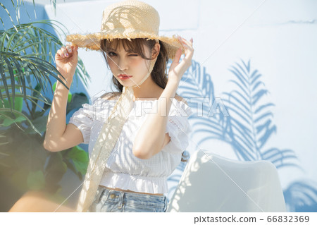 美容,度假,女人 美容,度假,女人 66832369