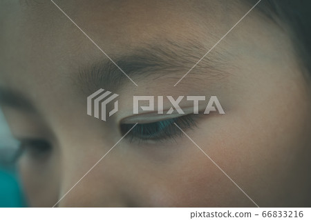 younger, eyes, eye 66833216