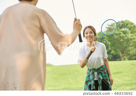 Mother and daughter exercising Mother and daughter exercising 66833692