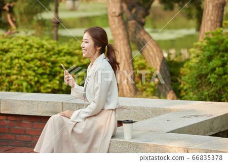 20多歲的上班族 66835378