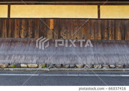 Inuyarai, the protective wall of the Kyomachiya 66837416