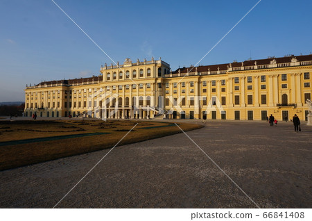 Schönbrunn Palace 66841408