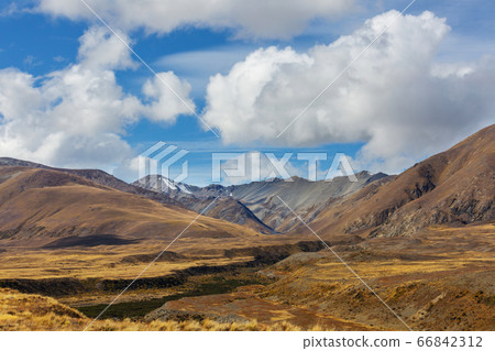 New Zealand mountains 66842312