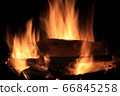 Bonfire flame　 66845258