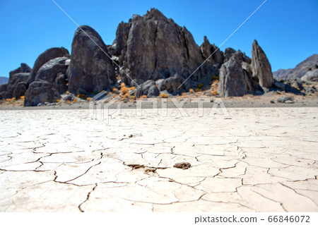 Racetrack valley in the Death Valley National Park 66846072