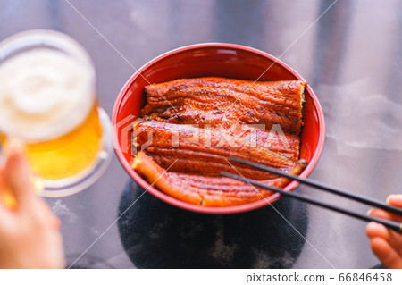 使用鰻魚和啤酒消除夏天的脂肪[夏季生活方式] 66846458