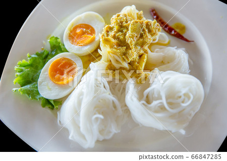 Rice Noodles with Crab Curry, on white plate, Rice Noodles with Crab Curry, on white plate, 66847285