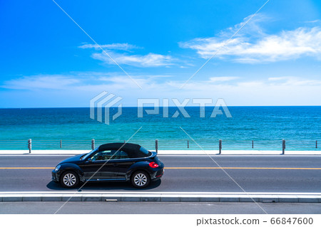 “神奈川縣”在湘南海岸沿海行駛 66847600