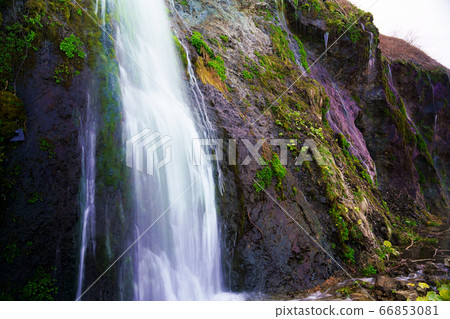 Humbe Falls along the Hidaka Golden Road Humbe Falls along the Hidaka Golden Road 66853081