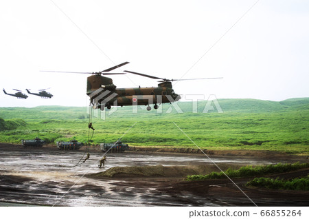大型運輸直升機從奇努克降落 66855264