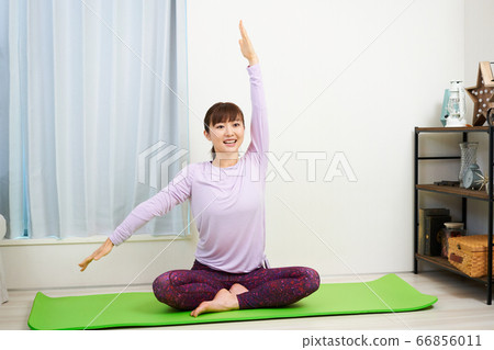 Remote Online Youtuber YouTube Vlogger Blogger Yoga Stretch Fitness Remote Online Youtuber YouTube Vlogger Blogger Yoga Stretch Fitness 66856011