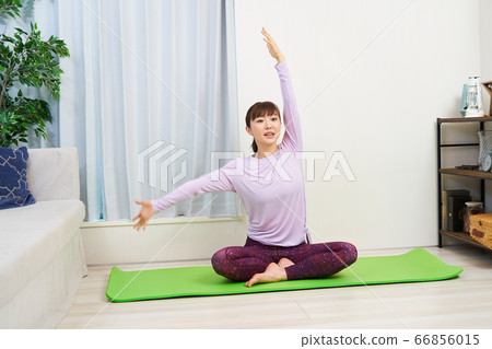 Remote Online Youtuber YouTube Vlogger Blogger Yoga Stretch Fitness Remote Online Youtuber YouTube Vlogger Blogger Yoga Stretch Fitness 66856015