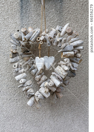 Hanging Heart Shape Decor 66856279