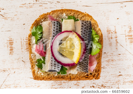 Open sandwich 66859602