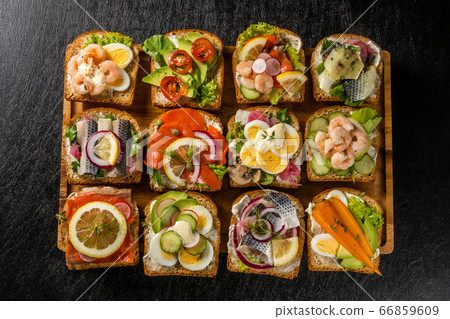 Open sandwich 66859609