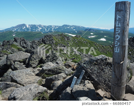 Tomuraushi mountain peak 66860457